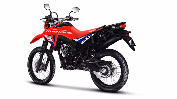 Moto XR 300L Tornado Special Edition Galeria Visão Lateral Diagonal Traseira Completa