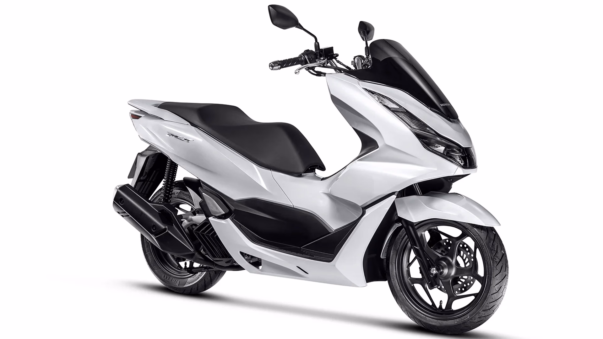 PCX na cor branco perolizado, vista lateral dianteira direita - 31 de 38