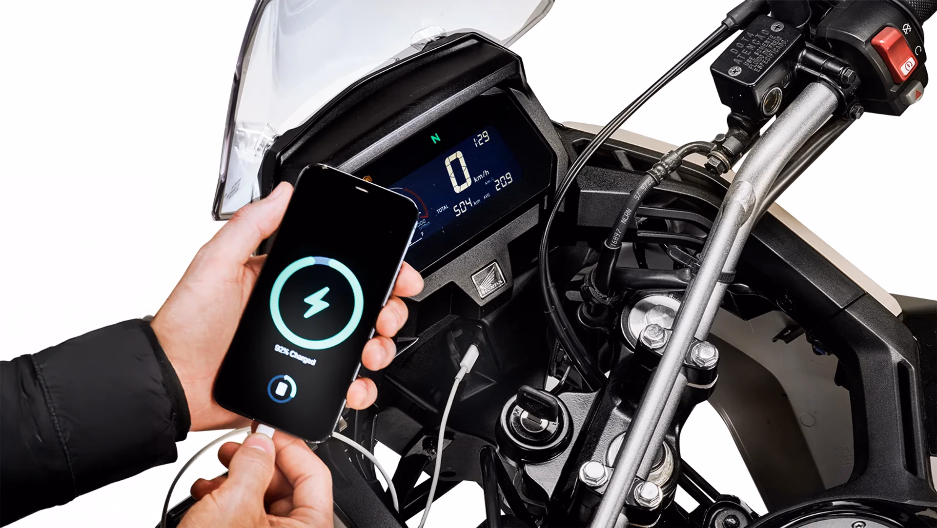 Entrada USB-C da Sahara 300 - 14 de 16